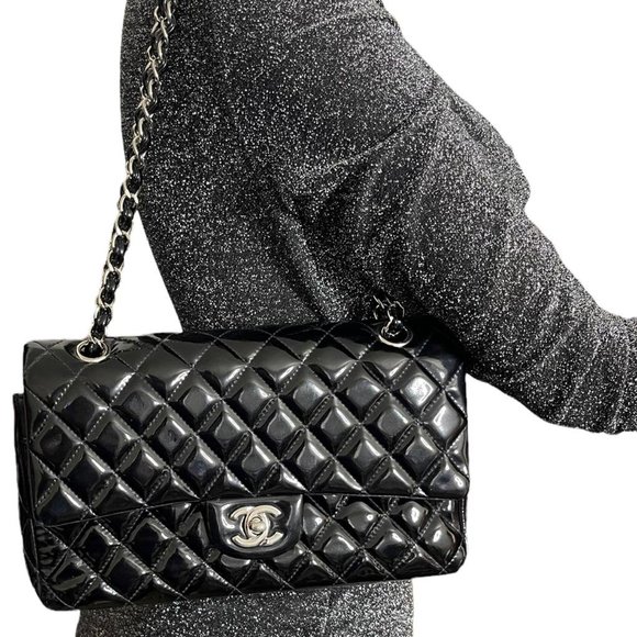 classic chanel lambskin flap bag medium